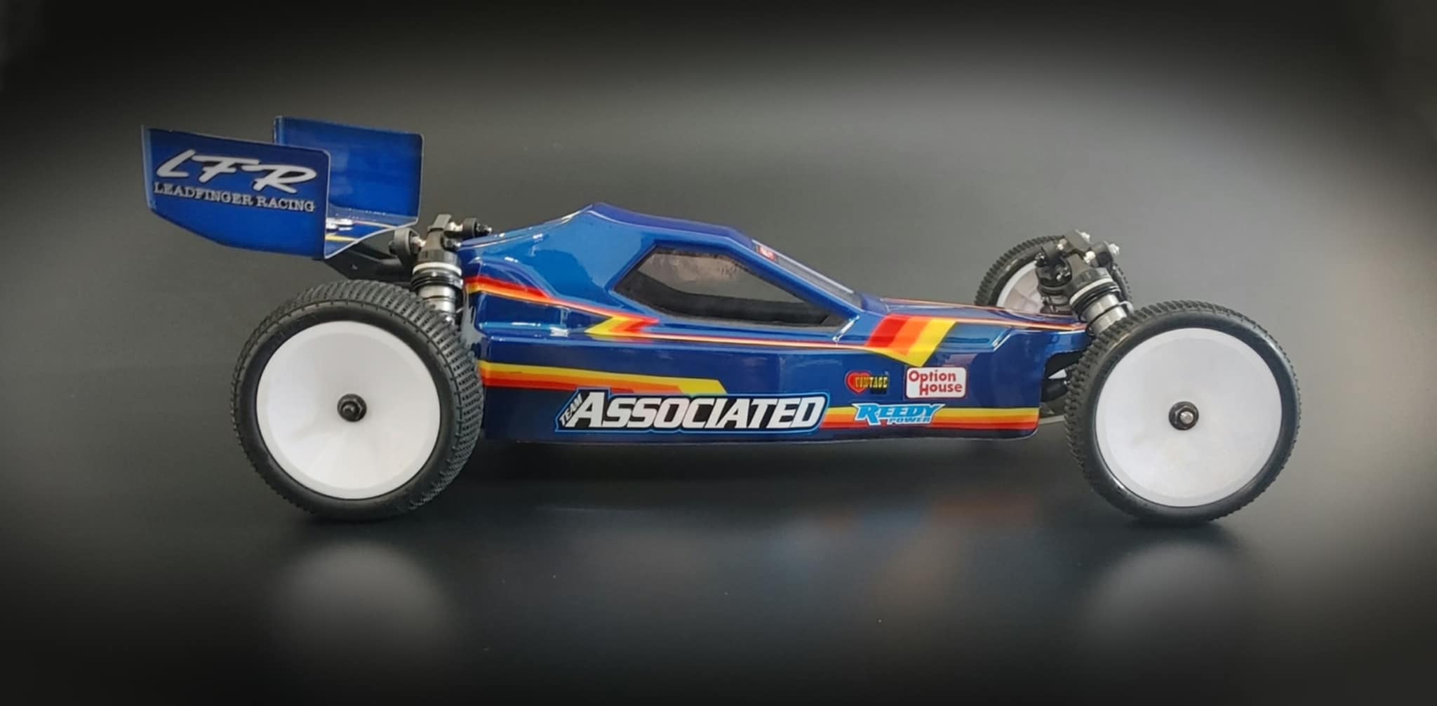Leadfinger Retro-mod body (clear) for the Team Associated B6.3, B6 